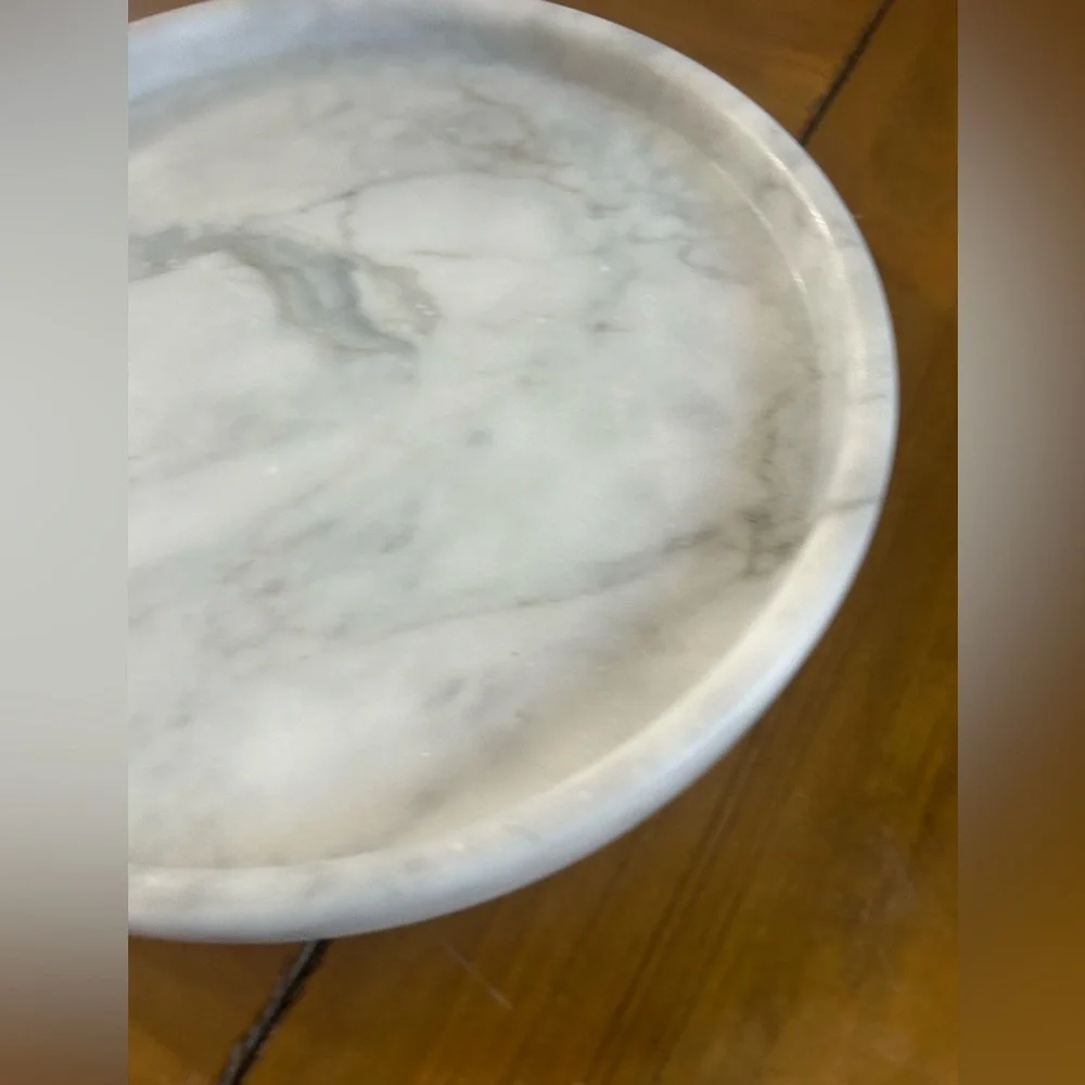 NWOT Round Marble Decor